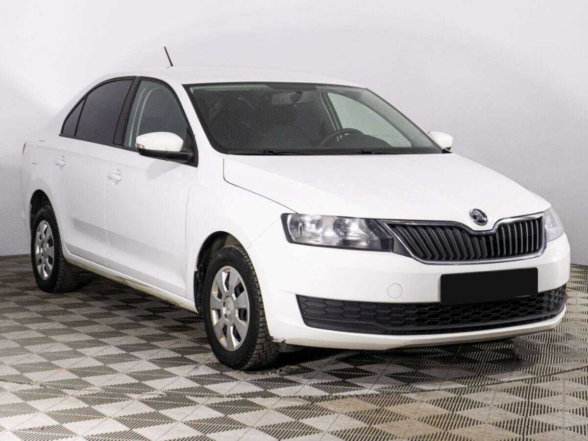 Skoda Rapid с пробегом — 2017 год. Фото: #2
