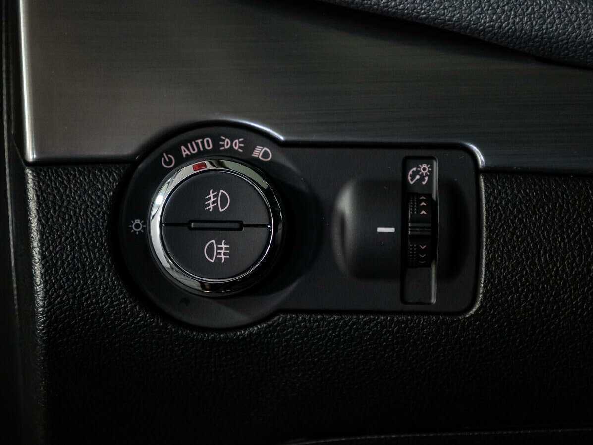 Opel Mokka с пробегом — 2013 год. Фото: #16