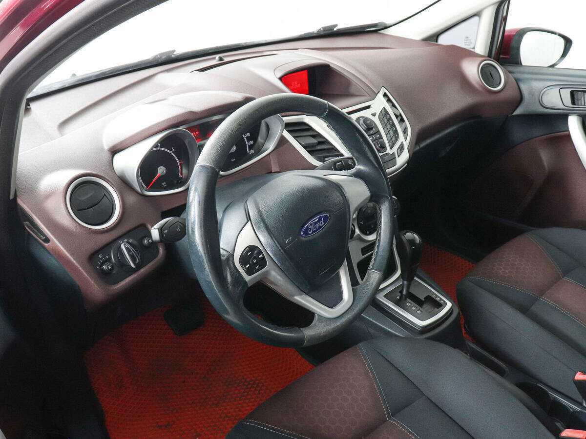 Ford Fiesta с пробегом — 2010 год. Фото: #4