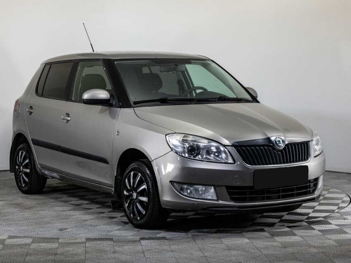 Skoda Fabia с пробегом — 2011 год. Фото: #2