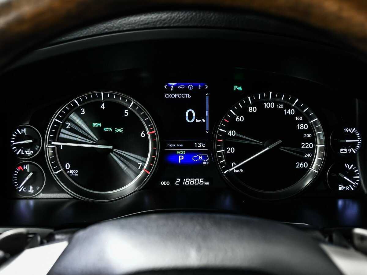 Lexus LX с пробегом — 2017 год. Фото: #9