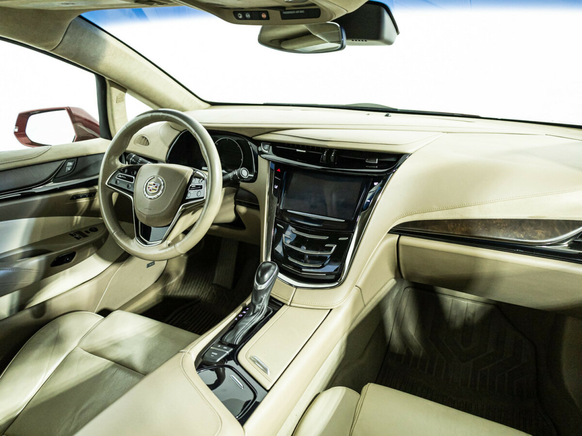 Cadillac ELR с пробегом — 2014 год. Фото: #8