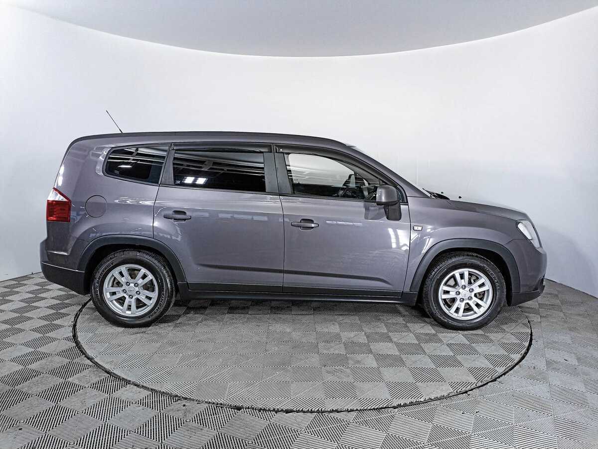 Chevrolet Orlando с пробегом — 2013 год. Фото: #3