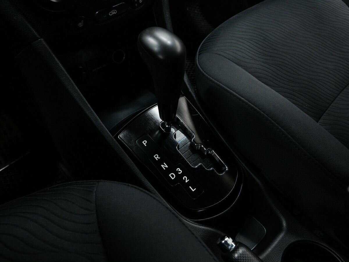 Hyundai Solaris с пробегом — 2011 год. Фото: #16