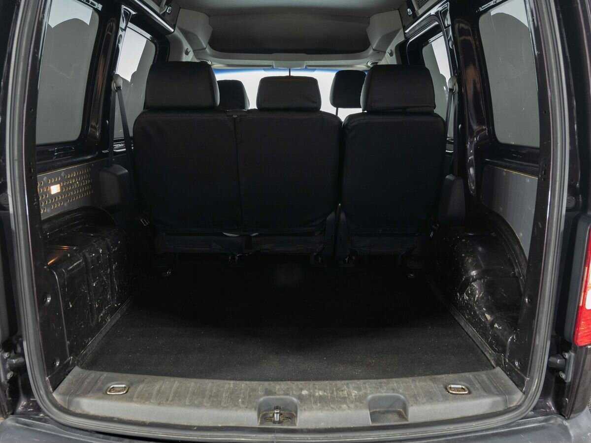 Volkswagen Caddy с пробегом — 2011 год. Фото: #19