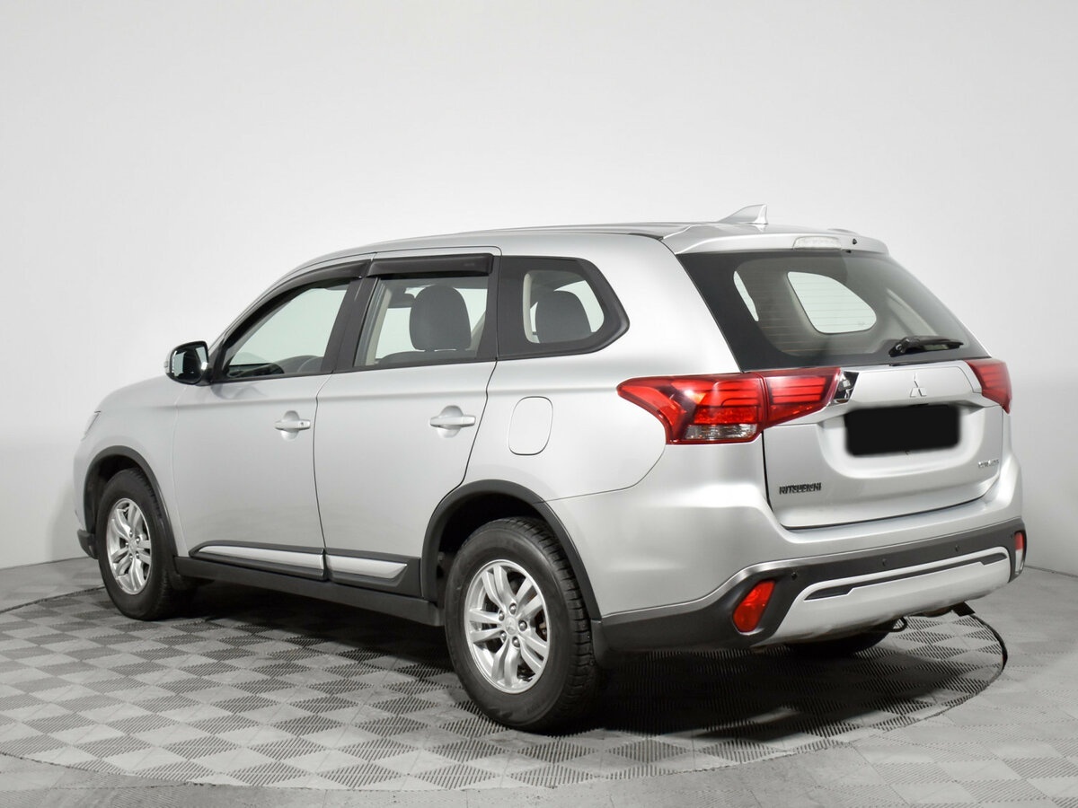 Mitsubishi Outlander с пробегом — 2018 год. Фото: #5