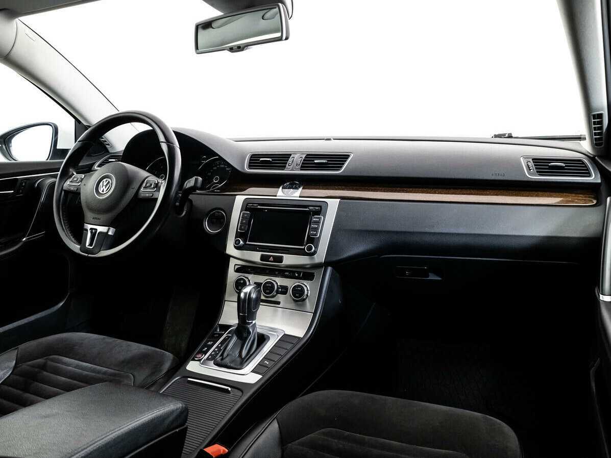 Volkswagen Passat с пробегом — 2013 год. Фото: #6