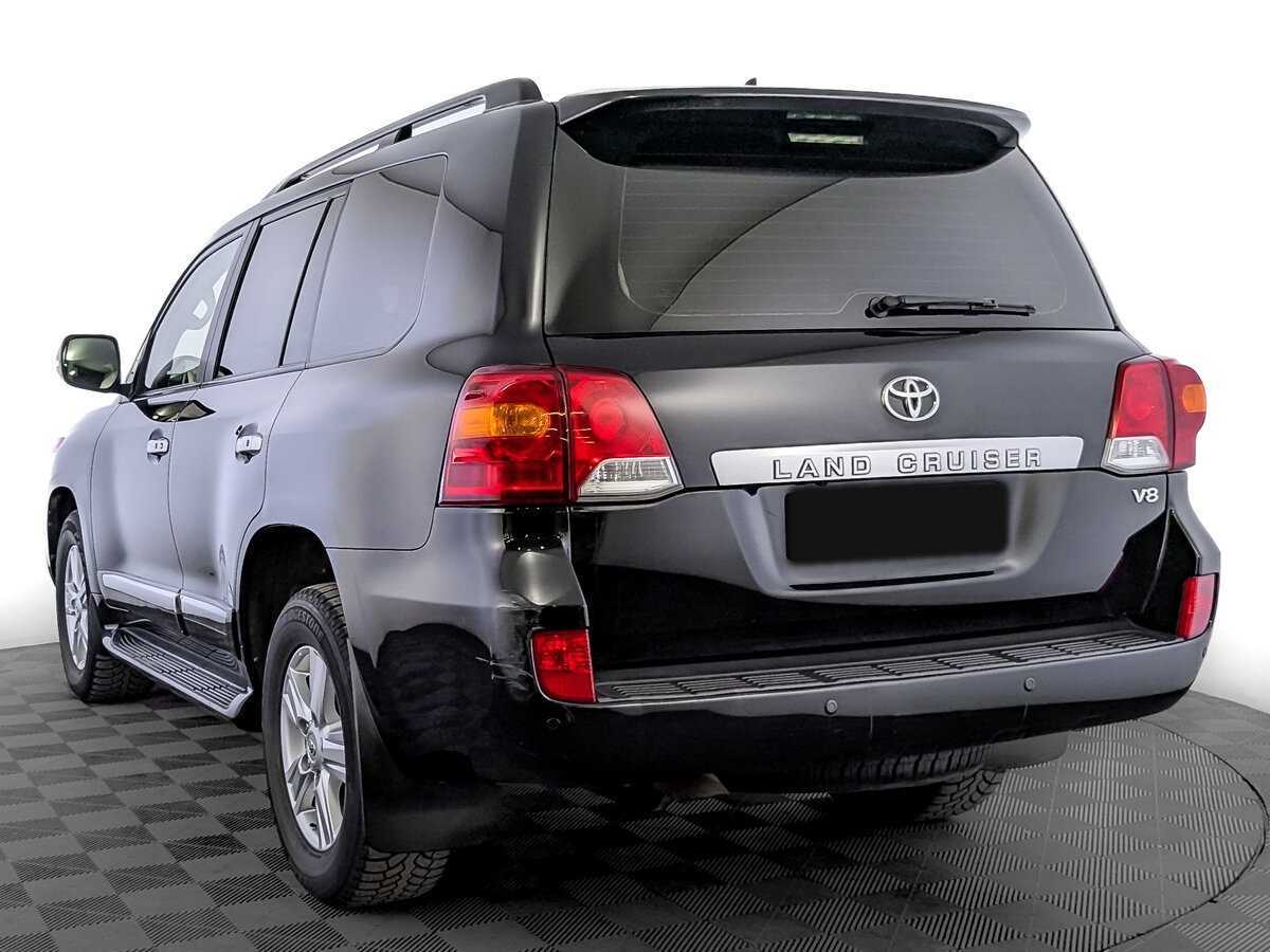 Toyota Land Cruiser с пробегом — 2014 год. Фото: #6