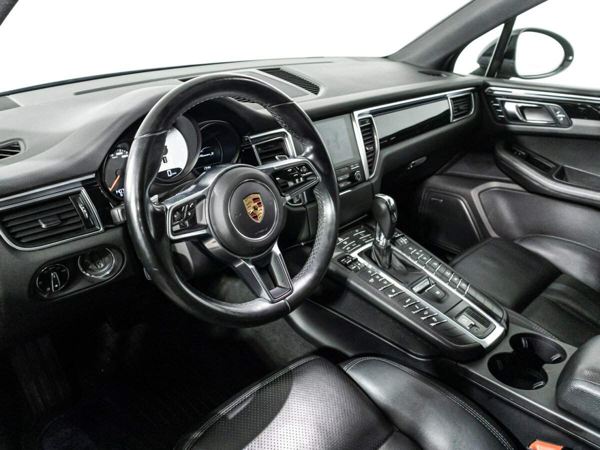 Porsche Macan с пробегом — 2016 год. Фото: #10