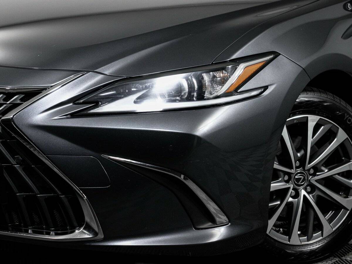 Lexus ES с пробегом — 2021 год. Фото: #16