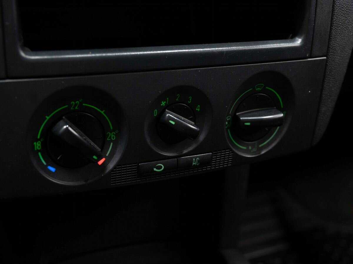 Skoda Fabia с пробегом — 2007 год. Фото: #15