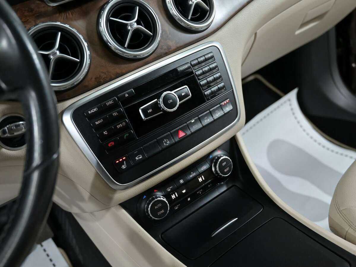 Mercedes-Benz GLA с пробегом — 2014 год. Фото: #10
