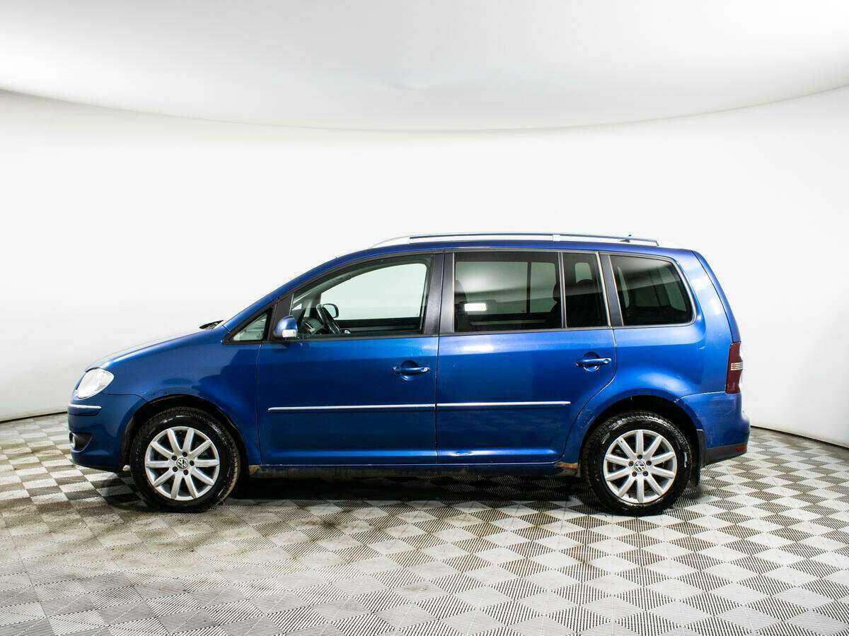 Volkswagen Touran с пробегом — 2008 год. Фото: #7