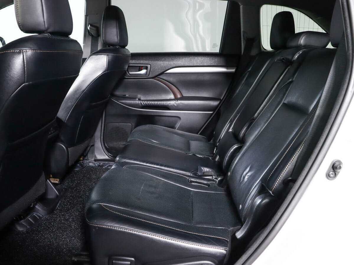 Toyota Highlander с пробегом — 2014 год. Фото: #7