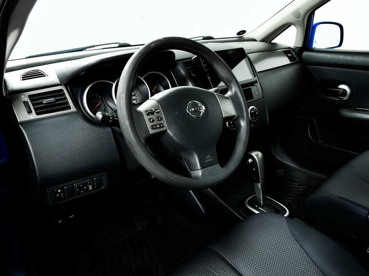 Nissan Tiida с пробегом — 2007 год. Фото: #12