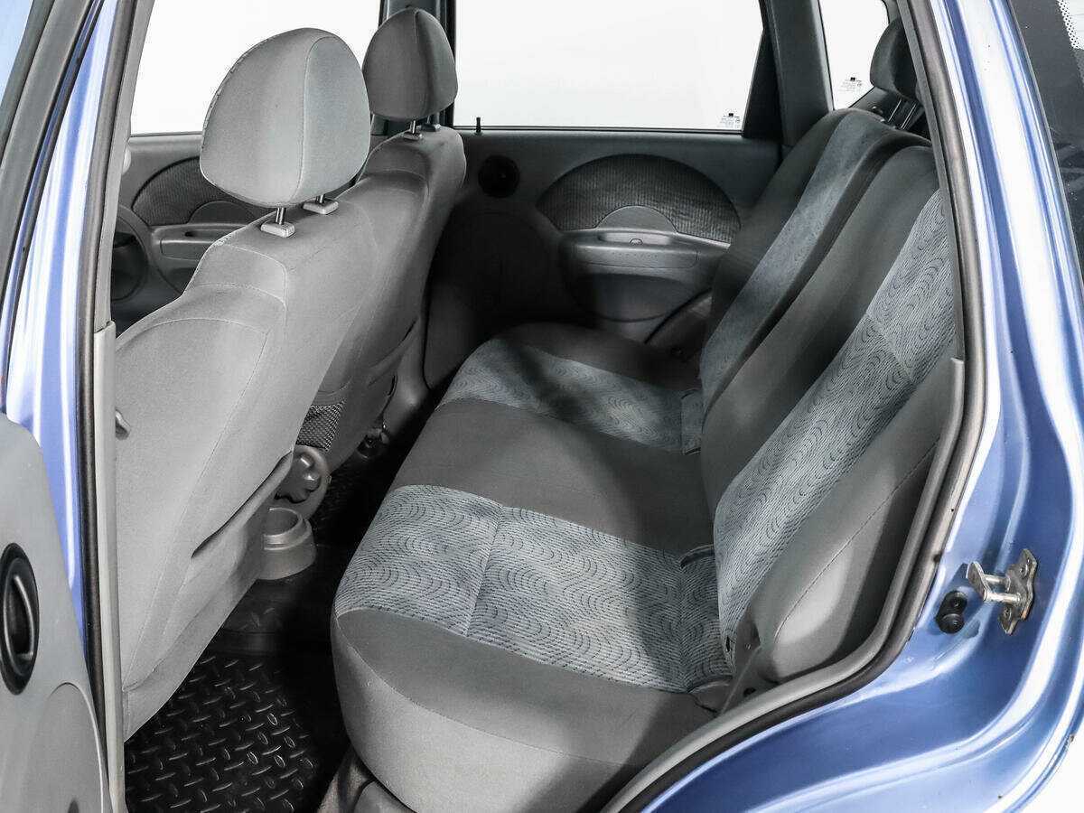 Chevrolet Aveo с пробегом — 2004 год. Фото: #9