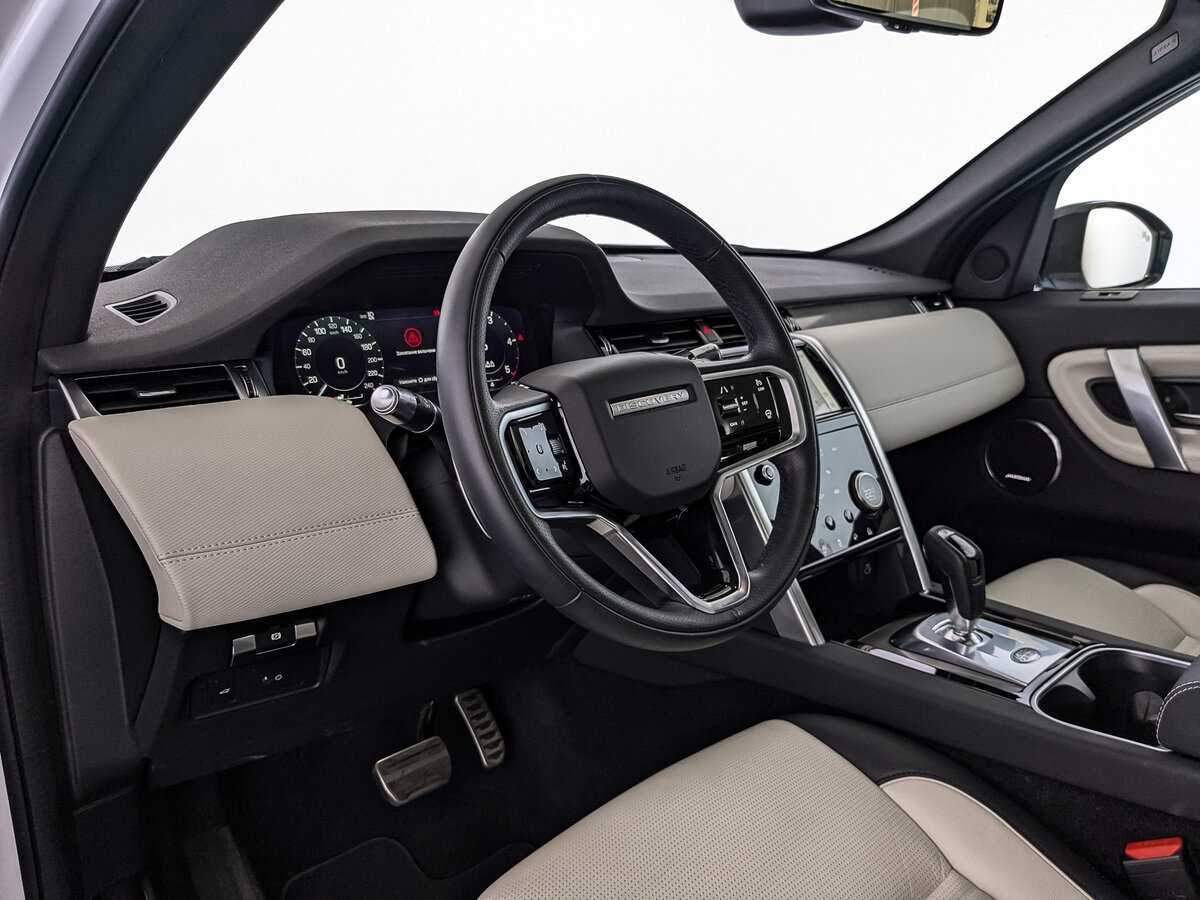 Land Rover Discovery Sport с пробегом — 2022 год. Фото: #10