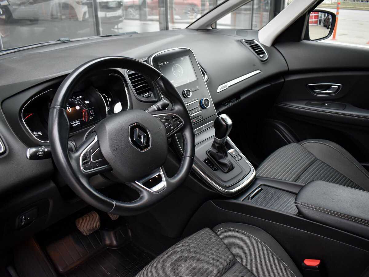 Renault Scenic с пробегом — 2018 год. Фото: #8