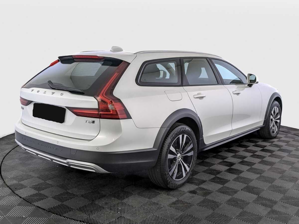 Volvo V90 Cross Country с пробегом — 2021 год. Фото: #4