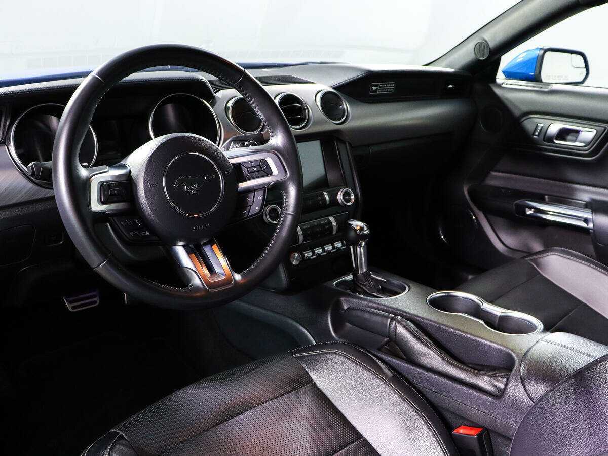 Ford Mustang с пробегом — 2020 год. Фото: #11