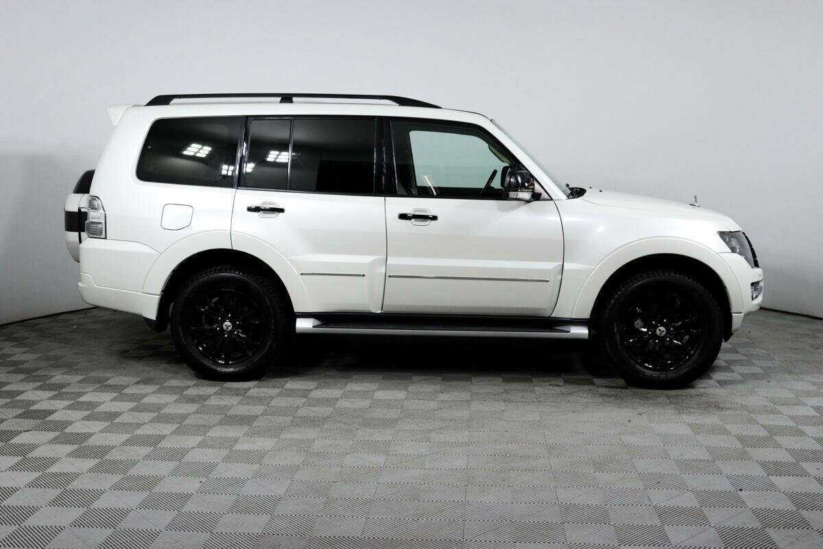Mitsubishi Pajero с пробегом — 2019 год. Фото: #3