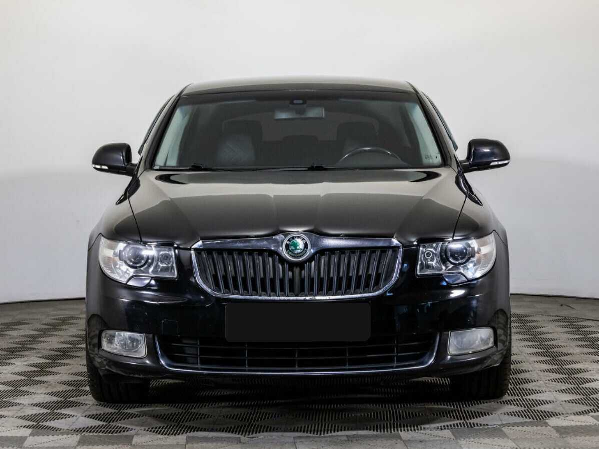 Skoda Superb с пробегом — 2011 год. Фото: #1