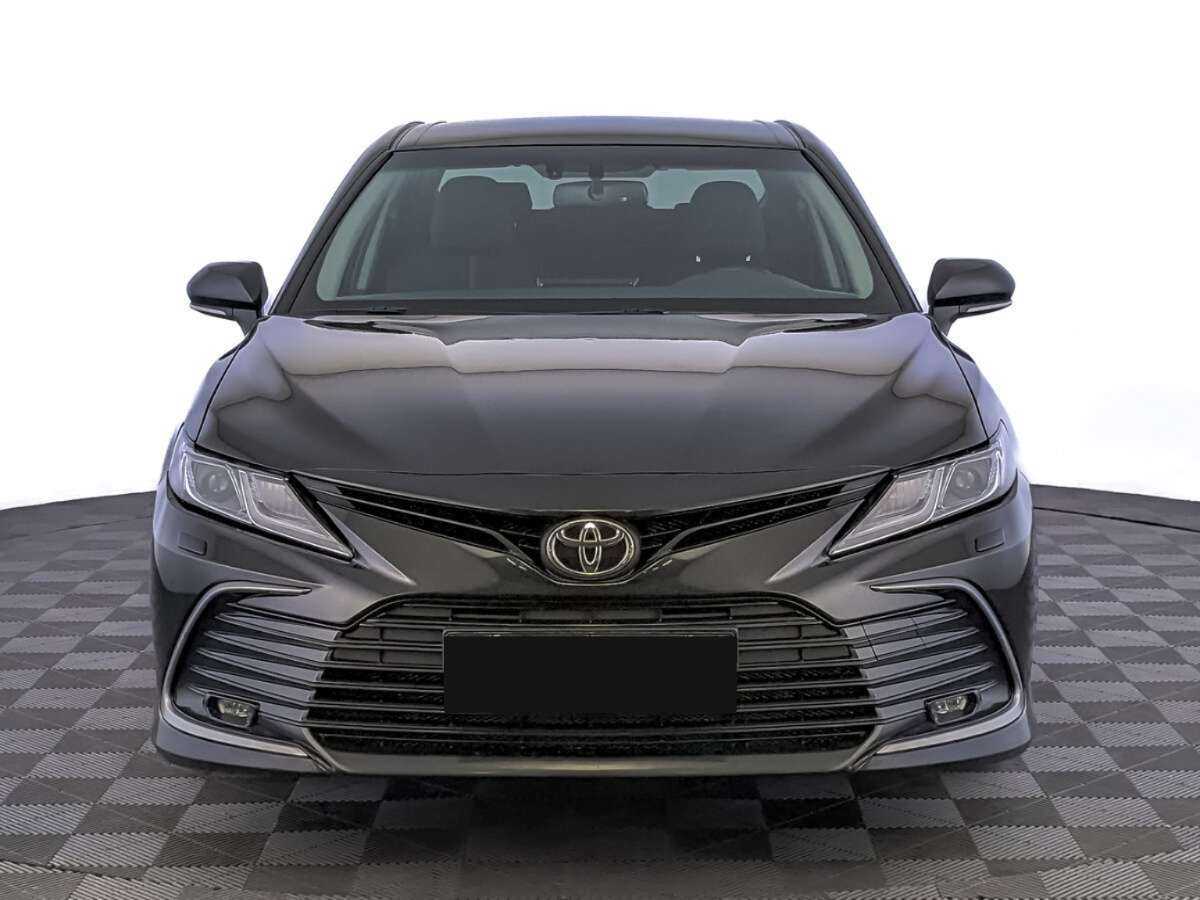Toyota Camry с пробегом — 2021 год. Фото: #1