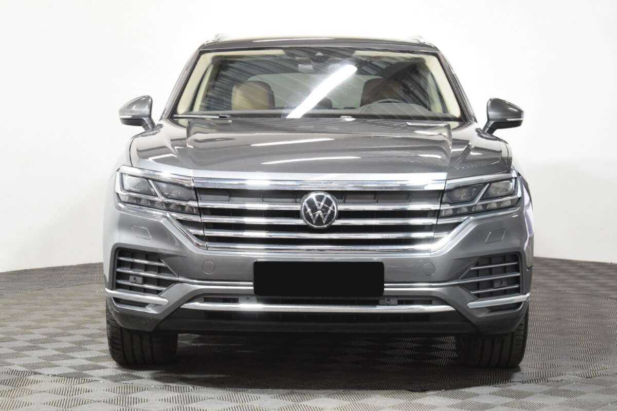 Volkswagen Touareg с пробегом — 2022 год. Фото: #1