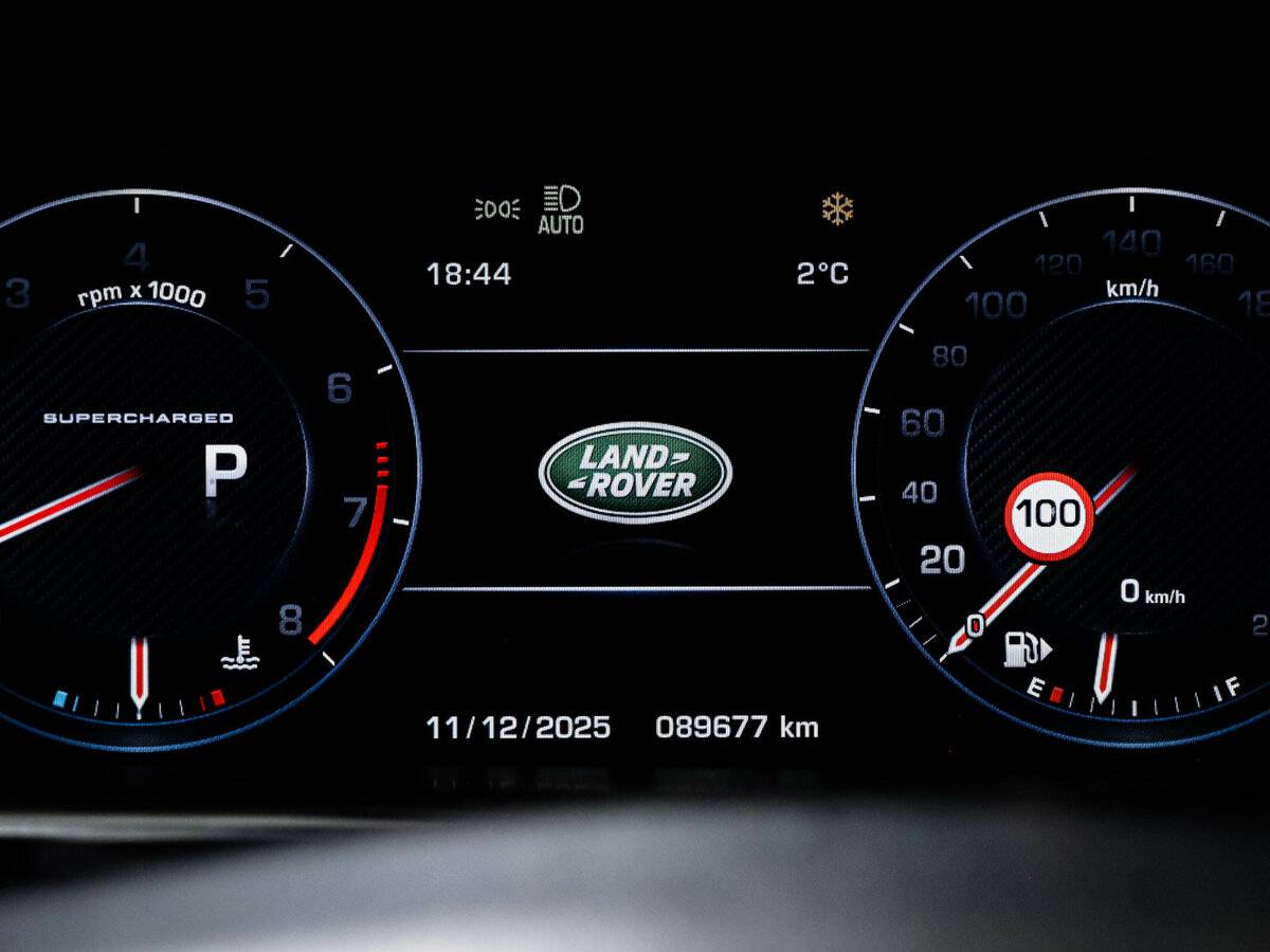 Land Rover Range Rover с пробегом — 2015 год. Фото: #10