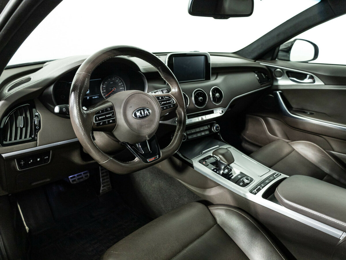 Kia Stinger с пробегом — 2018 год. Фото: #10