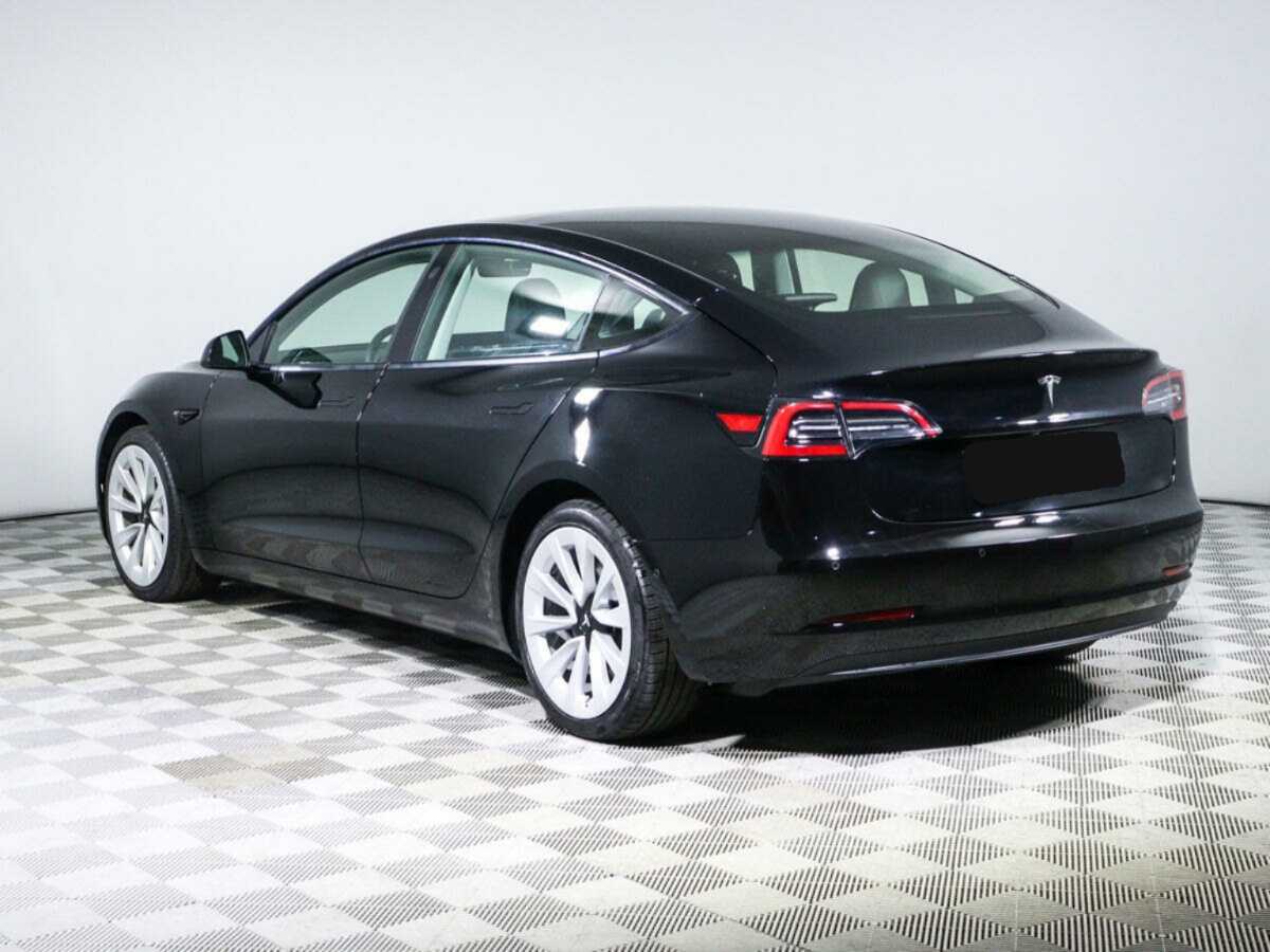 Tesla Model 3 с пробегом — 2022 год. Фото: #6