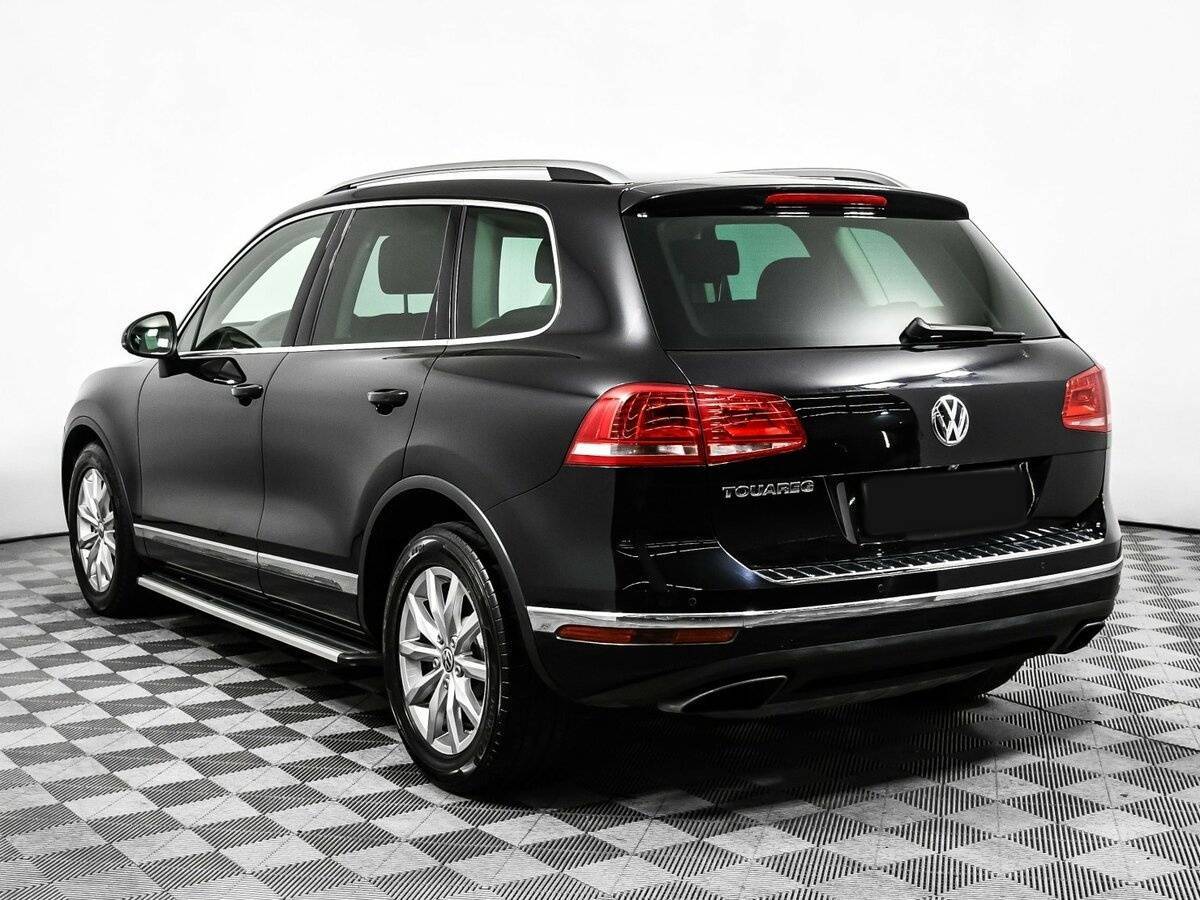 Volkswagen Touareg с пробегом — 2015 год. Фото: #6