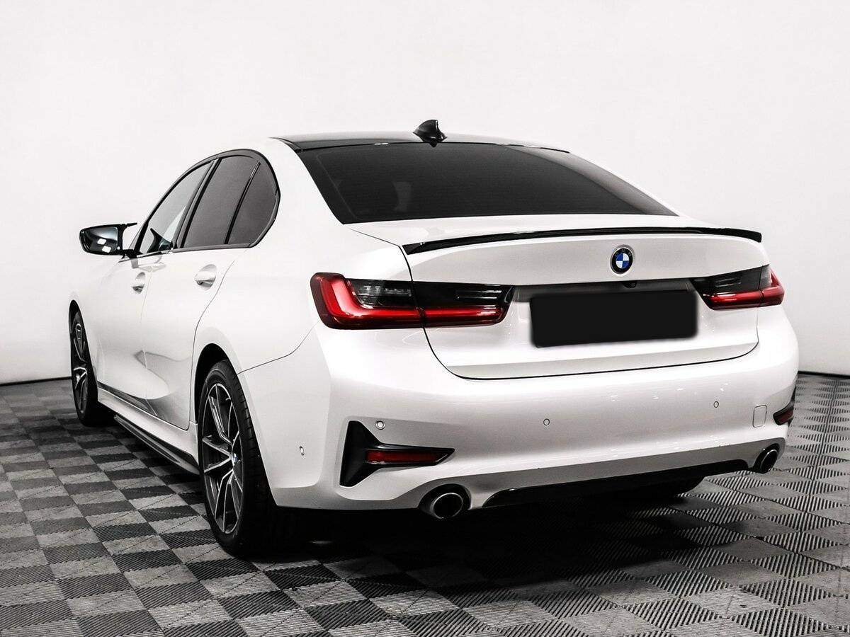 BMW 3 серии с пробегом — 2019 год. Фото: #6