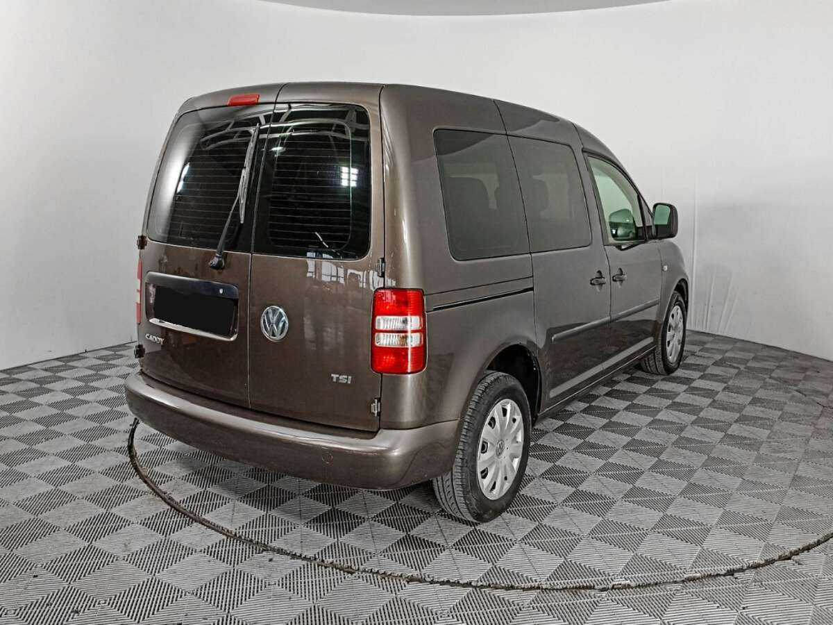 Volkswagen Caddy с пробегом — 2013 год. Фото: #3