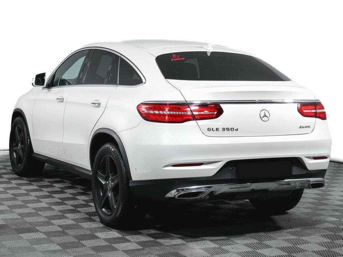 Mercedes-Benz GLE Coupe с пробегом — 2015 год. Фото: #6