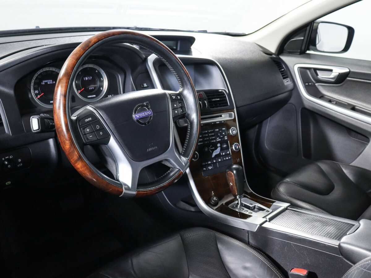 Volvo XC60 с пробегом — 2010 год. Фото: #10