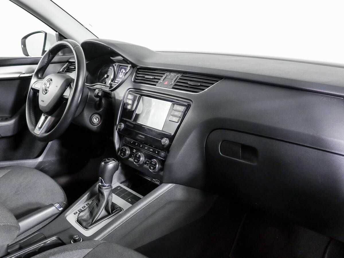 Skoda Octavia с пробегом — 2019 год. Фото: #8