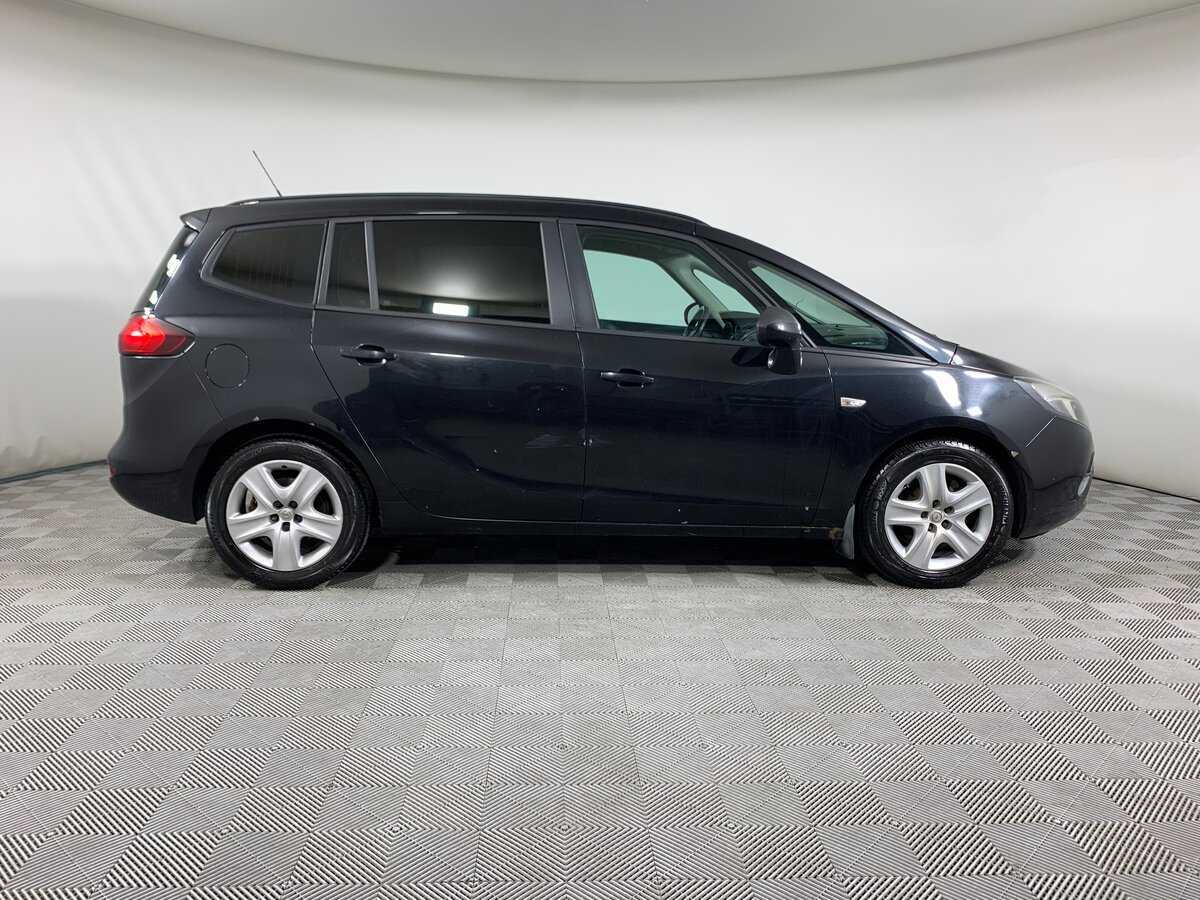 Opel Zafira с пробегом — 2012 год. Фото: #3