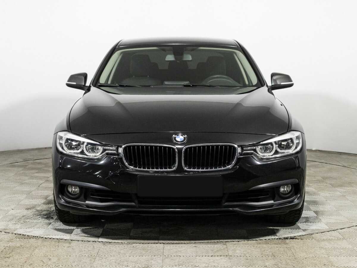 BMW 3 серии с пробегом — 2018 год. Фото: #1