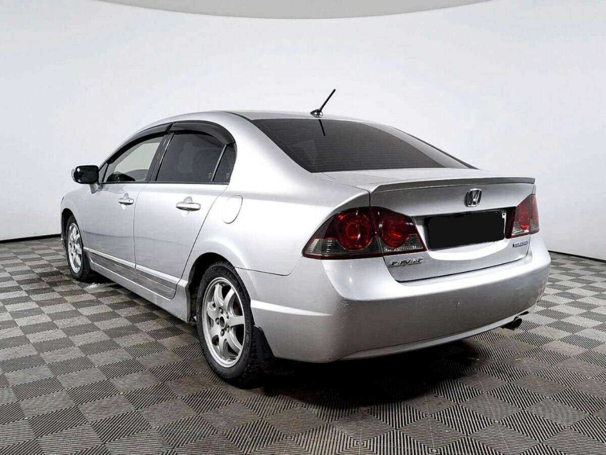 Honda Civic с пробегом — 2008 год. Фото: #6