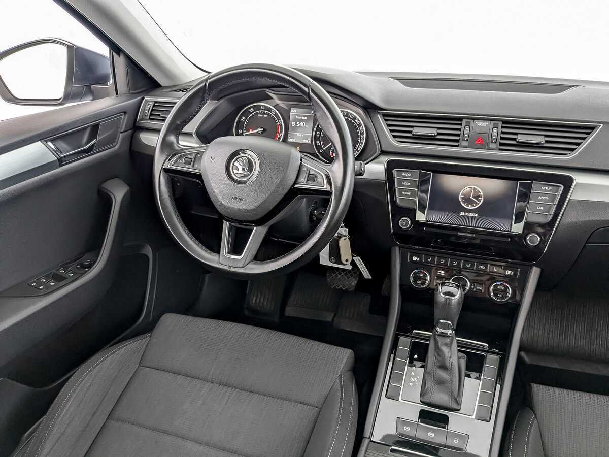 Skoda Superb с пробегом — 2018 год. Фото: #21