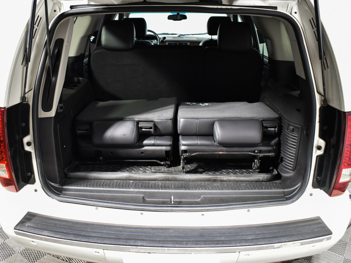 Chevrolet Tahoe с пробегом — 2013 год. Фото: #19