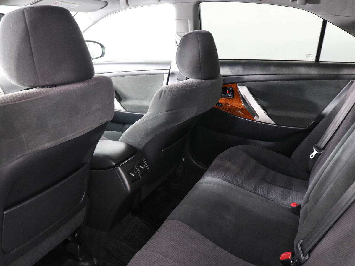 Toyota Camry с пробегом — 2011 год. Фото: #7