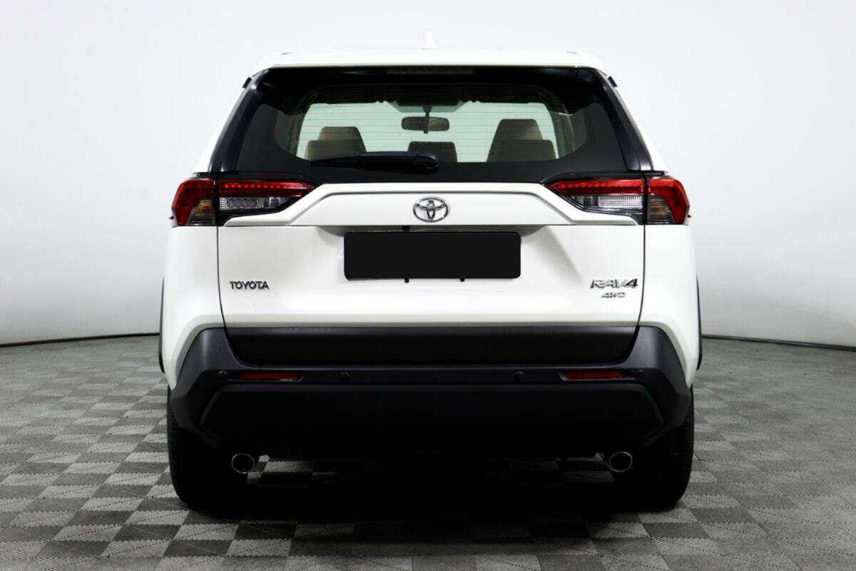 Toyota RAV4 с пробегом — 2022 год. Фото: #5