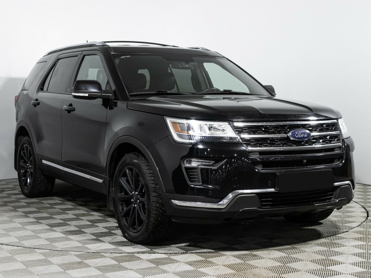 Ford Explorer с пробегом — 2018 год. Фото: #2