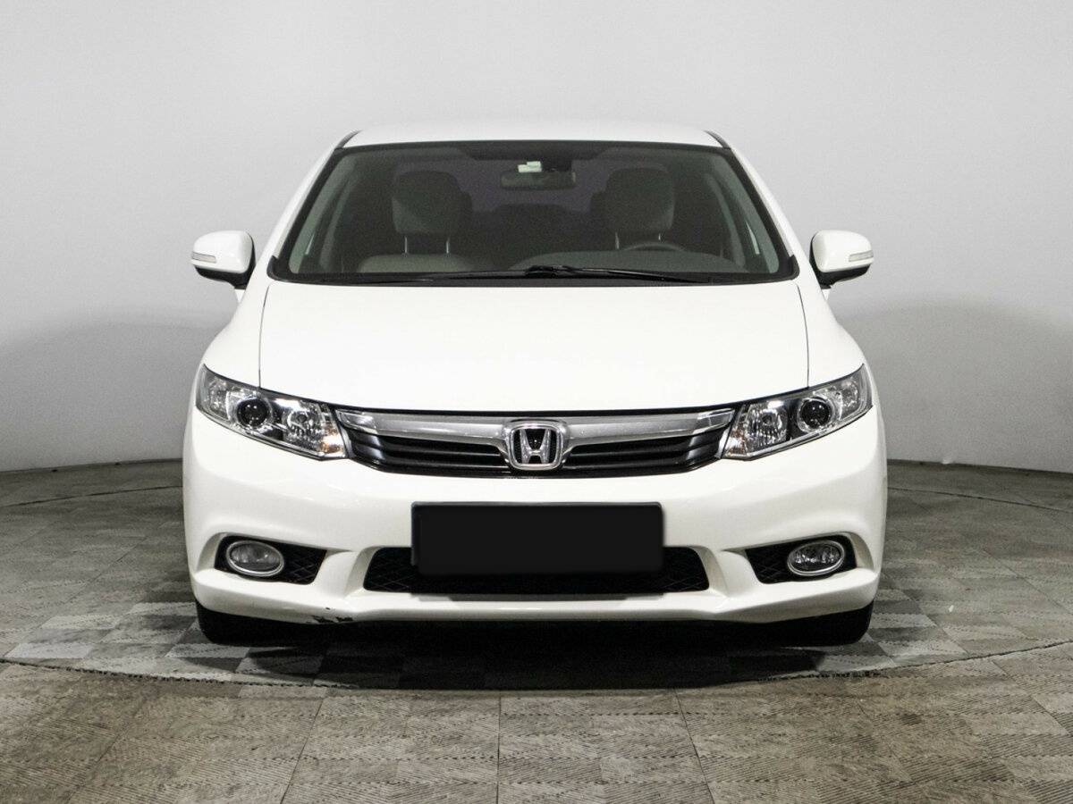 Honda Civic с пробегом — 2012 год. Фото: #1