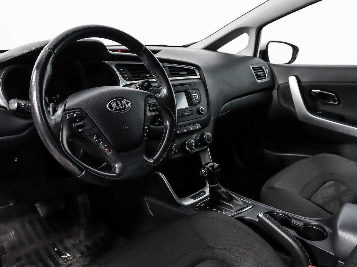 Kia Ceed с пробегом — 2016 год. Фото: #8