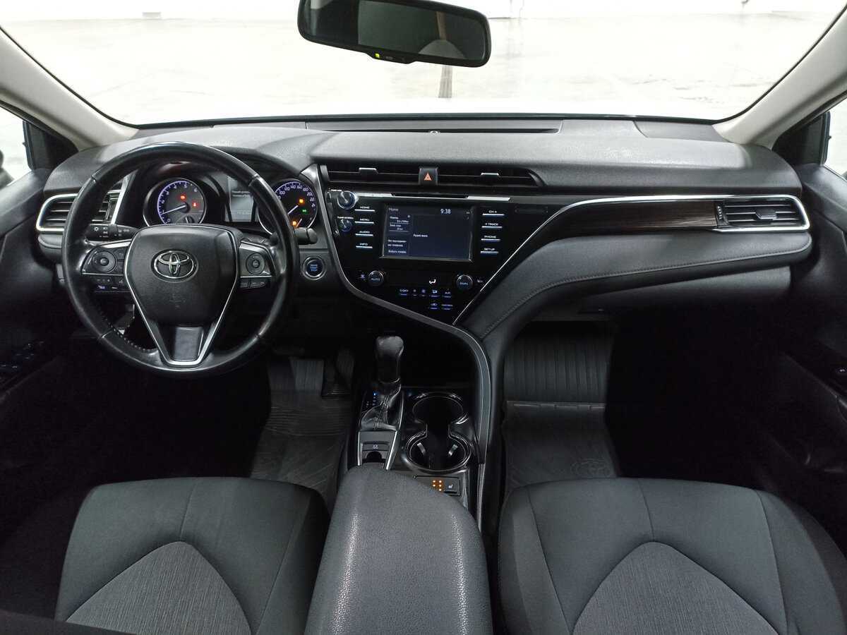 Toyota Camry с пробегом — 2019 год. Фото: #13