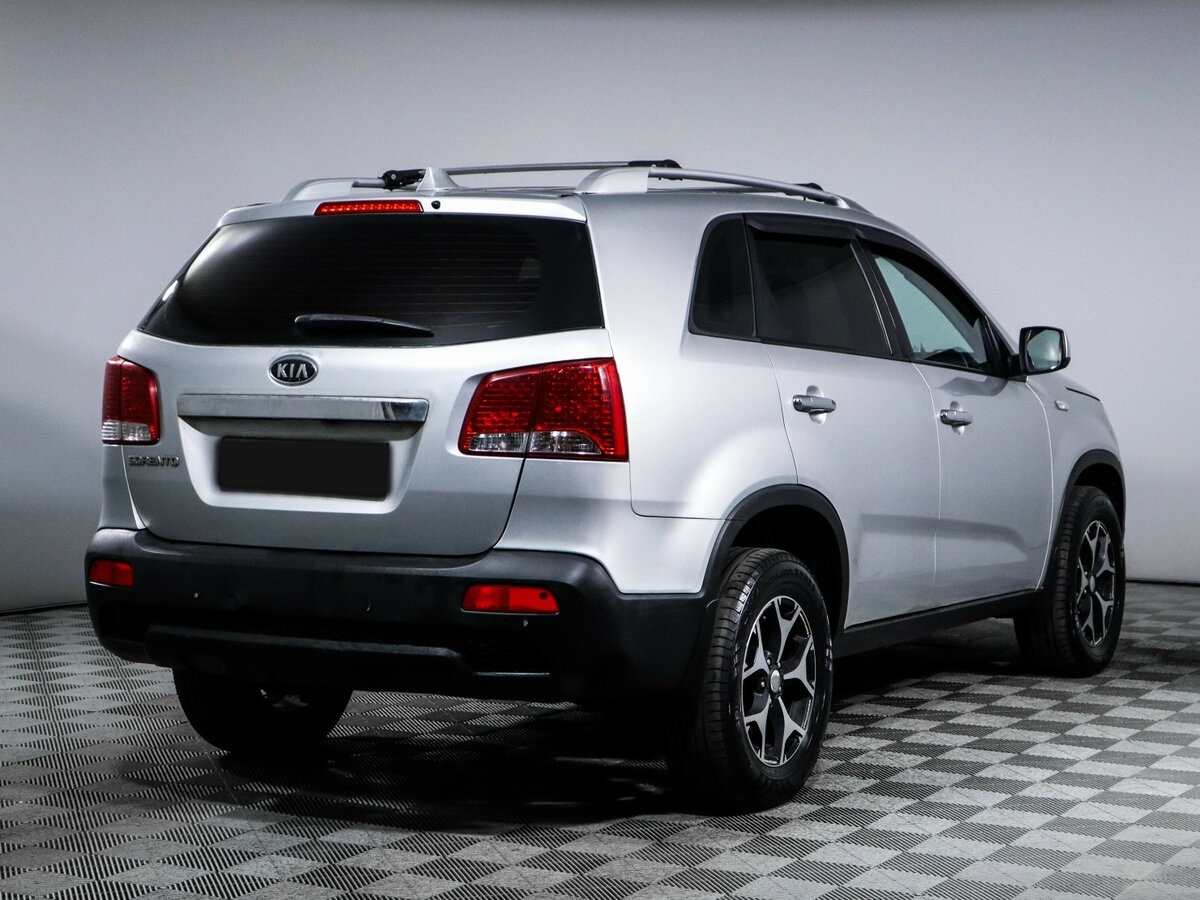 Kia Sorento с пробегом — 2011 год. Фото: #4
