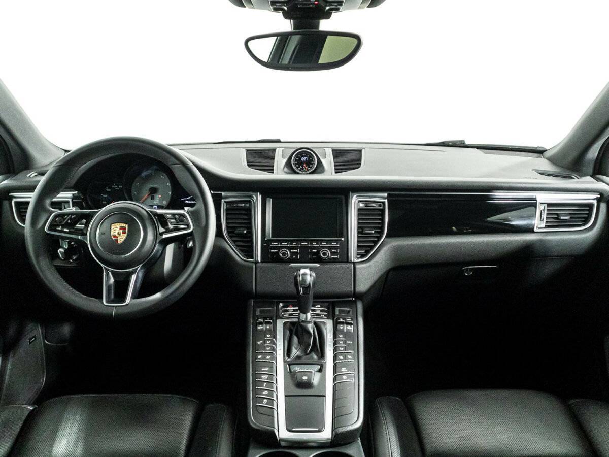 Porsche Macan с пробегом — 2015 год. Фото: #12